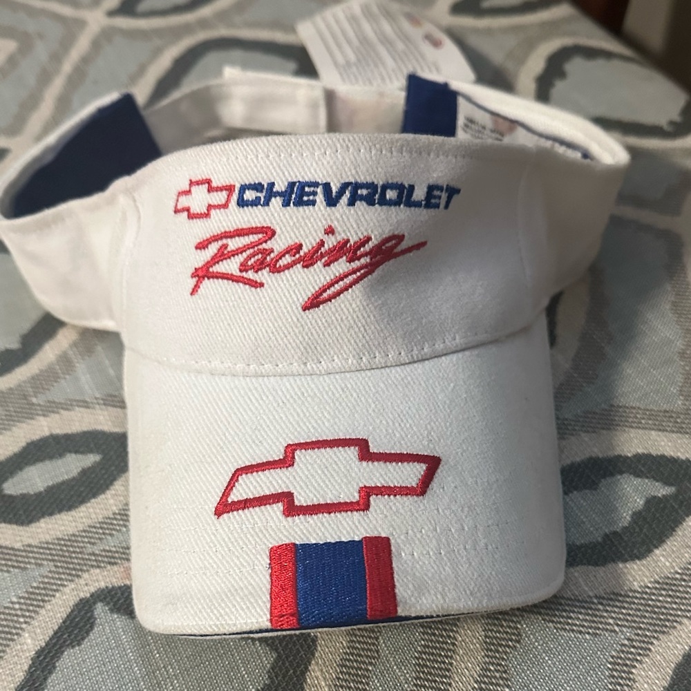 NWT NASCAR VINTAGE RETRO CHEVROLET LOGO RACING RED WHITE BLUE UNISEX VISOR